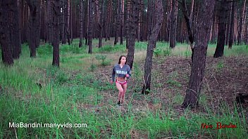 PETITE BEAUTIFUL TEEN FLASHING AND ASS MASTURBATING IN THE FOREST. Amateur outdoor, outside, solo masturbation, fitness ass and body, short shorts